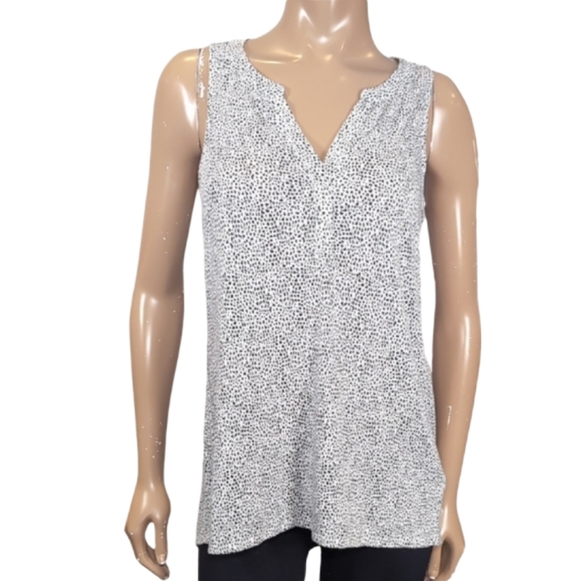 Lord & Taylor Tops - Lord & Taylor Sleeveless Vneck Top Black White Spotted Knit Blouse Womens Medium